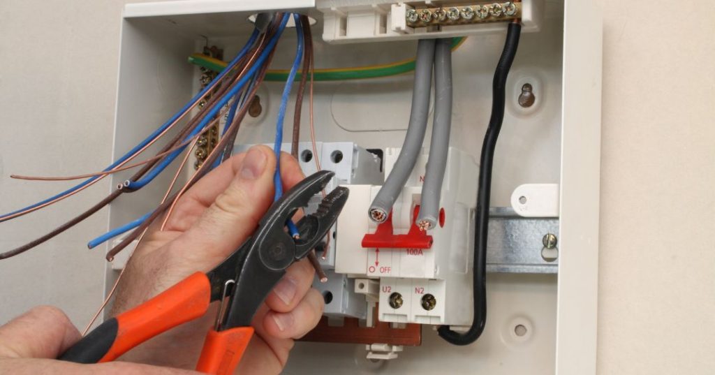 Circuitos e fiações elétricas em Uberlândia